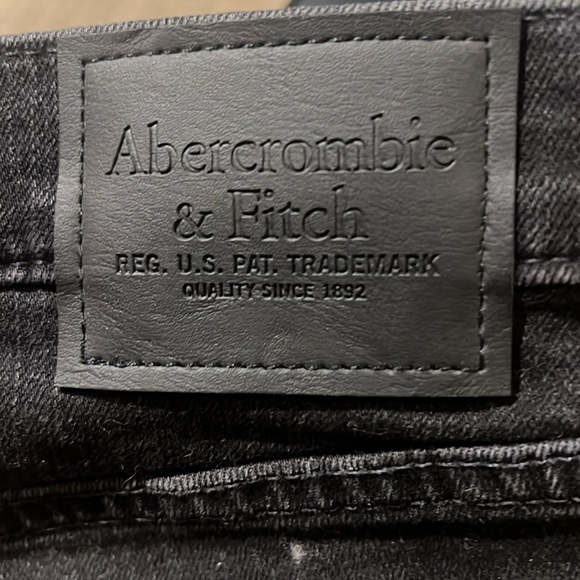Abercrombie Super Skinny Black Wash Jeans 30*32 - Picture 5 of 5